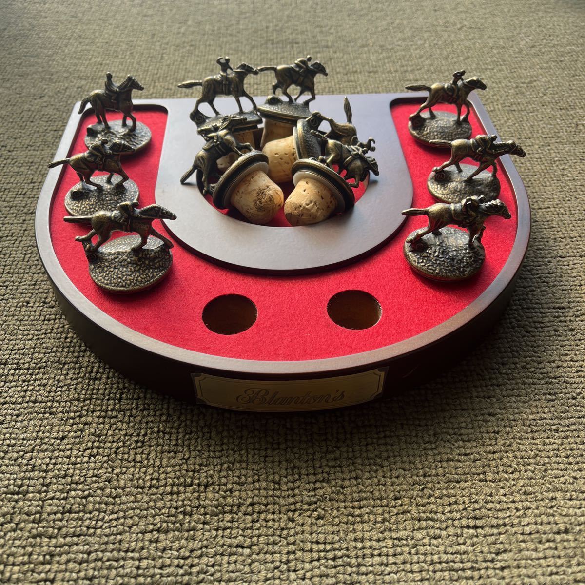 Blanton's ブラントン ウイスキー ディスプレイ ボトルキャップ 台座