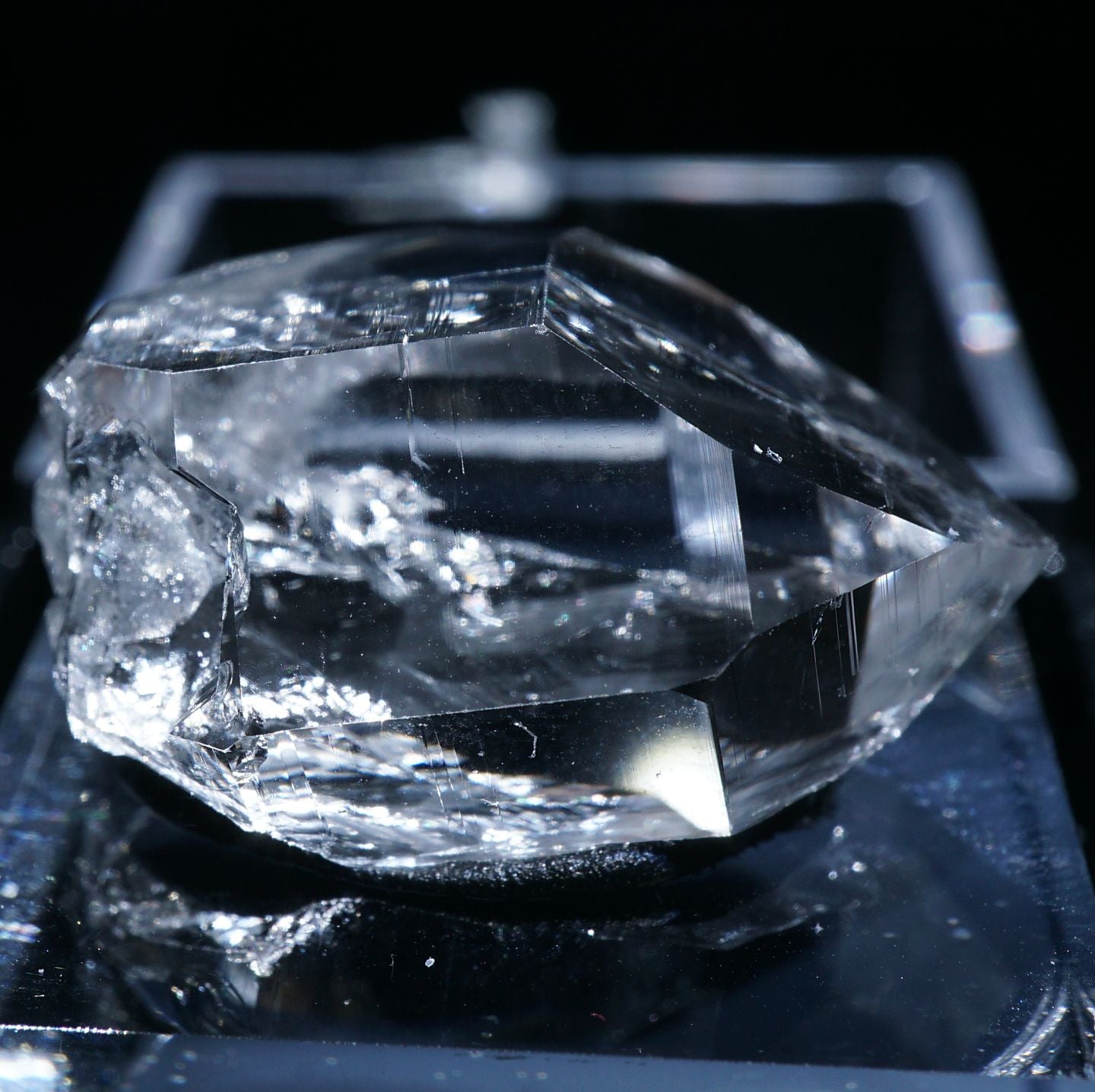 イタリア・カラーラ産 水晶 – 天然石ハッピーギフト