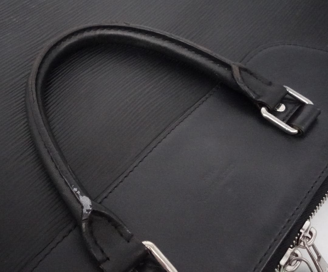 LOUISVUITTON ルイヴィトン エピ ポルトドキュマンジュール ブラック